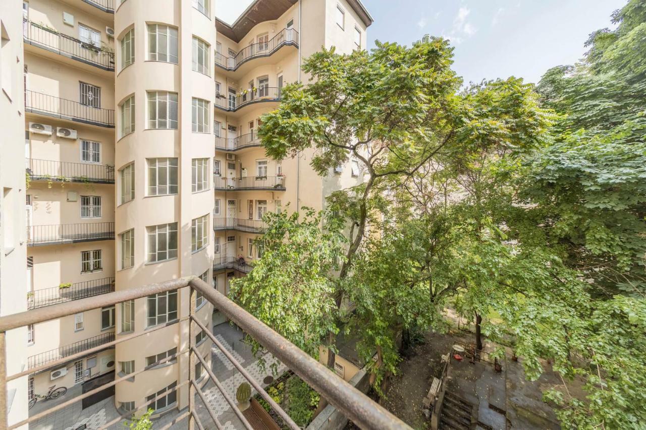 Miso Apartment Budapest Exteriör bild
